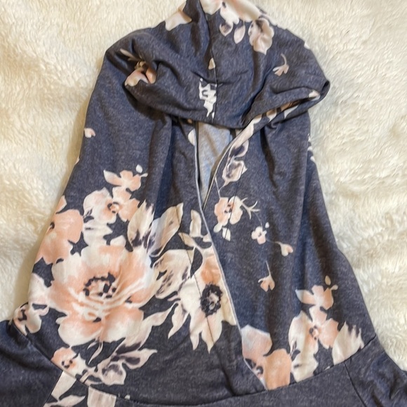 Grey/Blue Floral Hoodie‎ - Picture 3 of 4